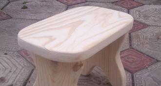 Caractéristiques de la fabrication d'un tabouret pliant de vos propres mains Comment fabriquer une chaise pliante de vos propres mains