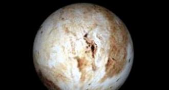 De quoi est faite l'atmosphère de Pluton ?