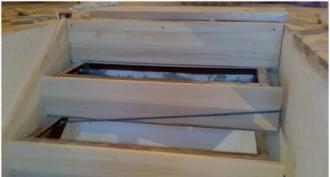 Revêtement d'escaliers métalliques avec du bois